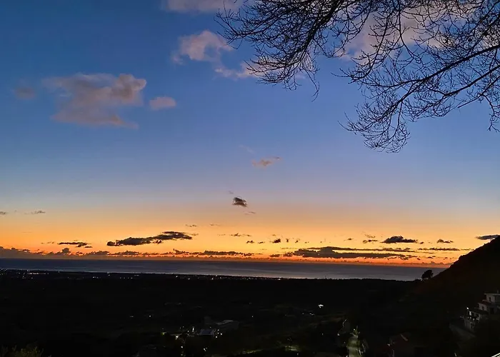 Alojamento de Acomodação e Pequeno-almoço Il Giardino Dei Sogni Santa Domenica Talao